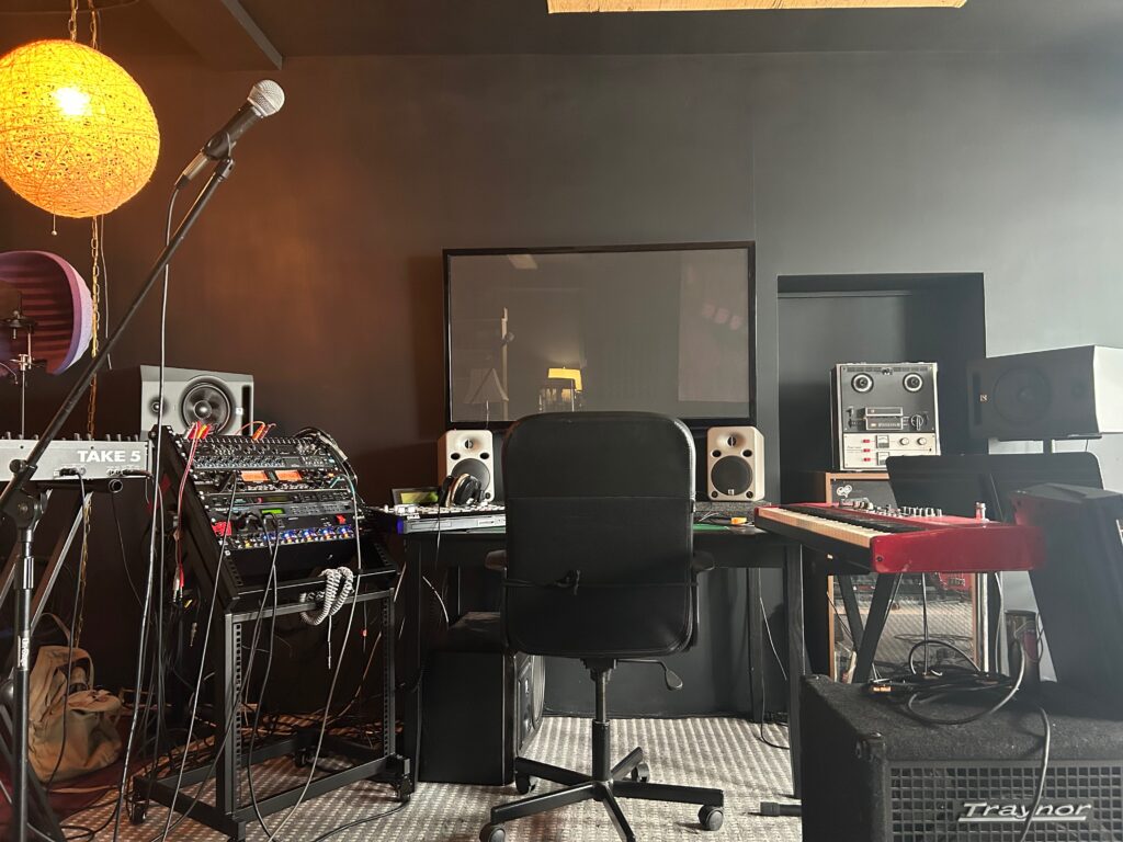 Winnipegs Best Music Studio. Recording Studio. Mixing, Mastering, Production, Sound design, Recording, and Tracking.
