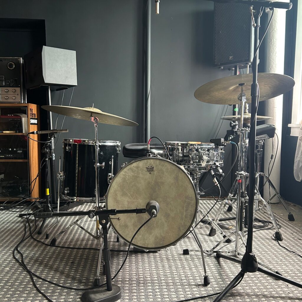 Winnipegs Best Music Studio. Recording Studio. Mixing, Mastering, Production, Sound design, Recording, and Tracking.